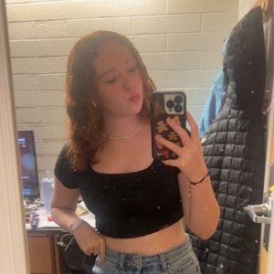 Meet your Posher, Kylee